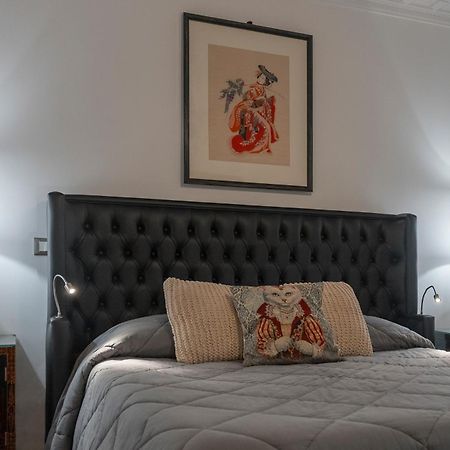 Regal House Roma Capucci 6 Hotel ภายนอก รูปภาพ