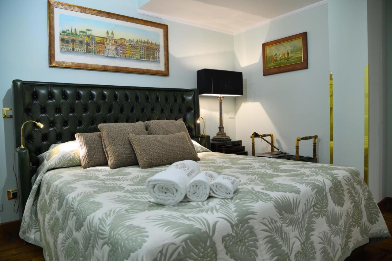 Regal House Roma Capucci 6 Hotel ภายนอก รูปภาพ