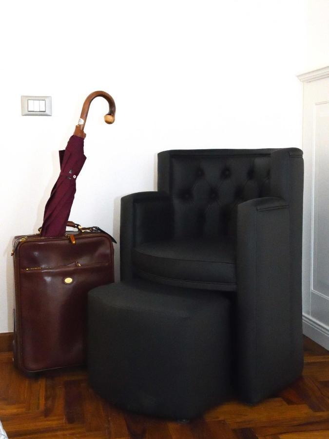 Regal House Roma Capucci 6 Hotel ภายนอก รูปภาพ