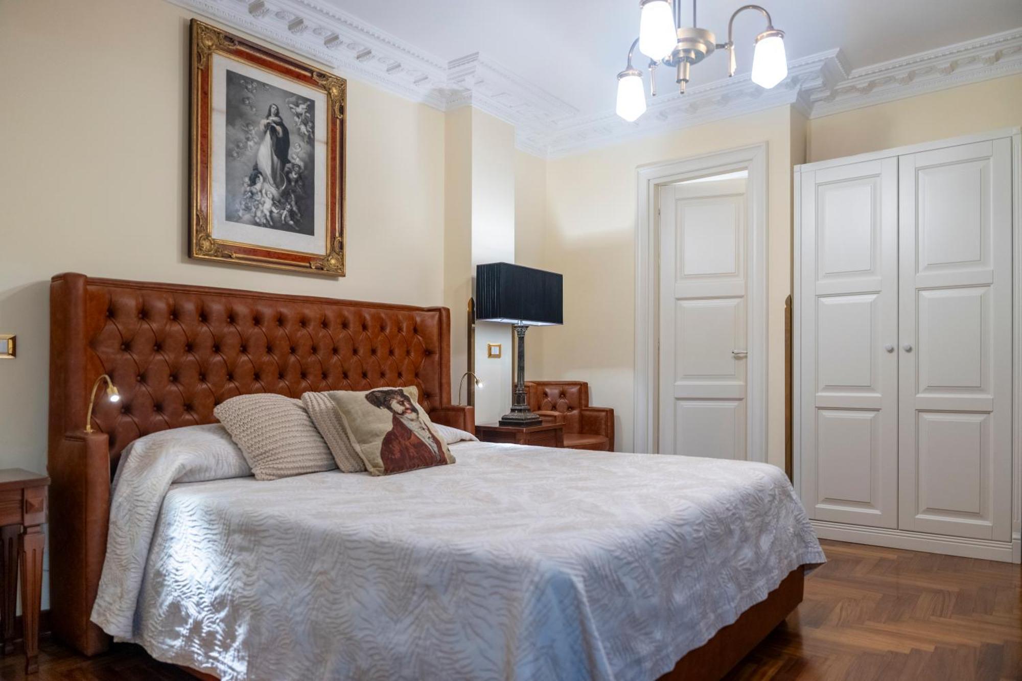 Regal House Roma Capucci 6 Hotel ภายนอก รูปภาพ